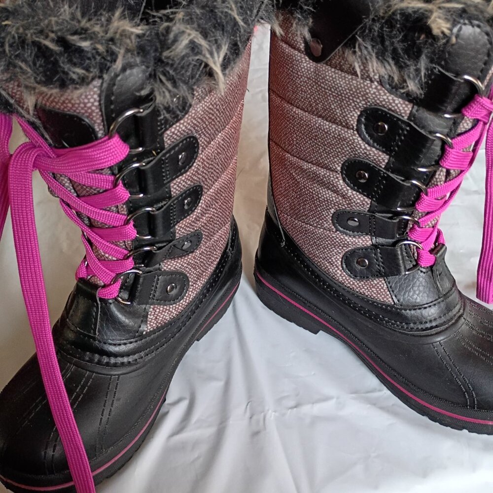 Boots - Picture 5 of 6